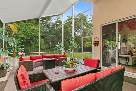 House in Coconut Creek, Florida 3 bedrooms, 195.65 sq.m. № 1216109 - photo 17