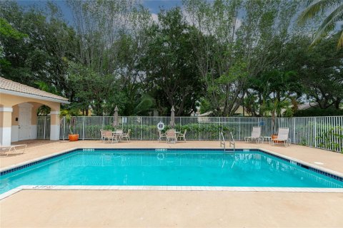 House in Coconut Creek, Florida 3 bedrooms, 195.65 sq.m. № 1216109 - photo 5