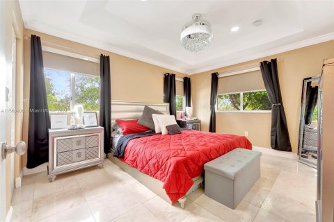 Touwnhouse à vendre à Miami Gardens, Floride: 4 chambres, 156.91 m2 № 1095959 - photo 12