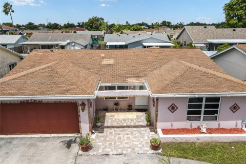 Villa ou maison à vendre à Sunrise, Floride: 3 chambres, 150.04 m2 № 1347601 - photo 6