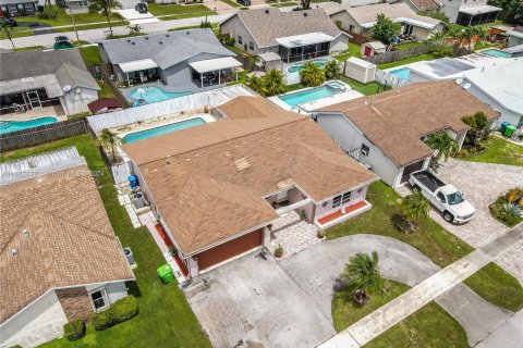 Villa ou maison à vendre à Sunrise, Floride: 3 chambres, 150.04 m2 № 1347601 - photo 5