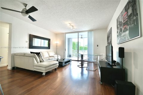 Condominio en venta en Doral, Florida, 3 dormitorios, 114.27 m2 № 1171709 - foto 4