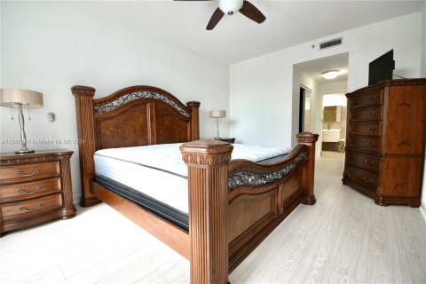 Condominio en venta en Doral, Florida, 3 dormitorios, 114.27 m2 № 1171709 - foto 12