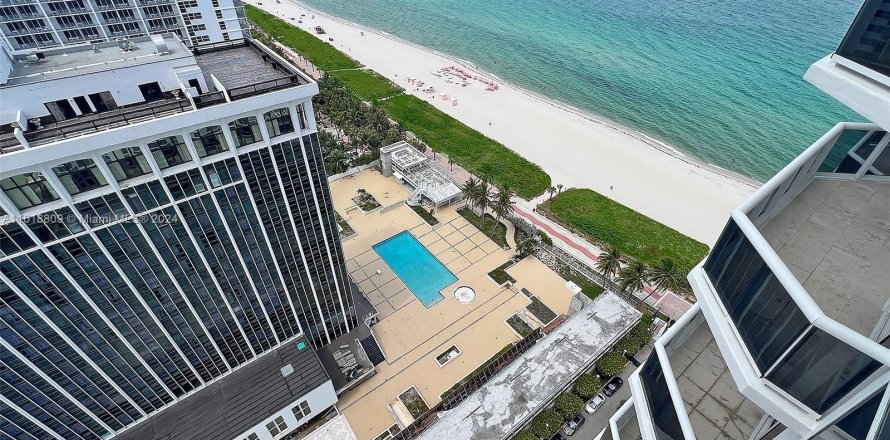 Condo in Miami Beach, Florida, 2 bedrooms  № 1240079