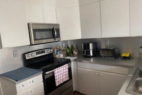 Condominio en venta en Miami, Florida, 3 dormitorios, 148.64 m2 № 1240080 - foto 1