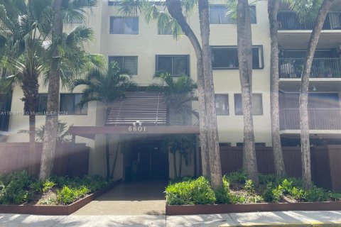 Condo in Miami, Florida, 3 bedrooms  № 1240080 - photo 12