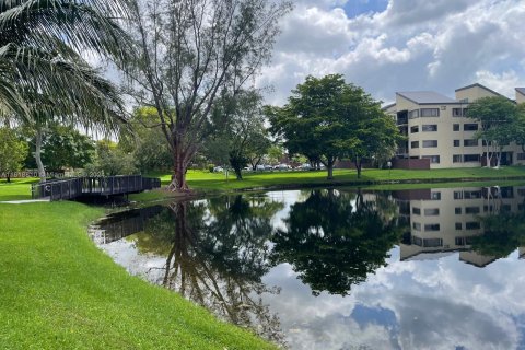 Condo in Miami, Florida, 3 bedrooms  № 1240080 - photo 6