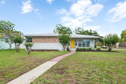 Casa en venta en Orlando, Florida, 4 dormitorios, 208.94 m2 № 1374105 - foto 1