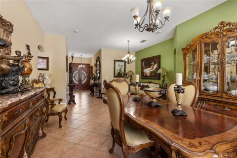 House in Miami, Florida 4 bedrooms, 187.85 sq.m. № 1225580 - photo 26