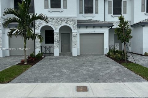 Townhouse in Homestead, Florida 3 bedrooms, 168.8 sq.m. № 947705 - photo 22