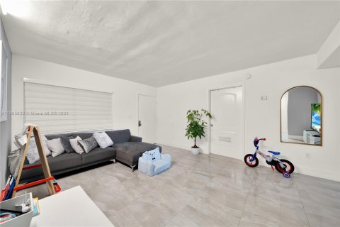 Copropriété à vendre à Miami, Floride: 3 chambres, 96.62 m2 № 1378652 - photo 8