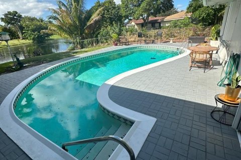 Casa en venta en Coral Springs, Florida, 3 dormitorios, 234.11 m2 № 854145 - foto 18