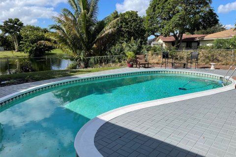 Villa ou maison à vendre à Coral Springs, Floride: 3 chambres, 234.11 m2 № 854145 - photo 7