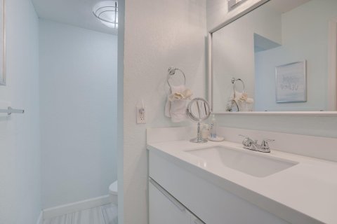 Condo in Jupiter, Florida, 2 bedrooms  № 1159833 - photo 22