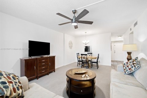 Condominio en venta en Dania Beach, Florida, 2 dormitorios, 106.28 m2 № 958939 - foto 3