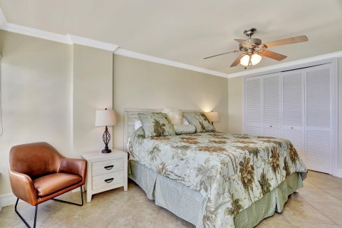 Condo in Hillsboro Beach, Florida, 2 bedrooms  № 913369 - photo 26