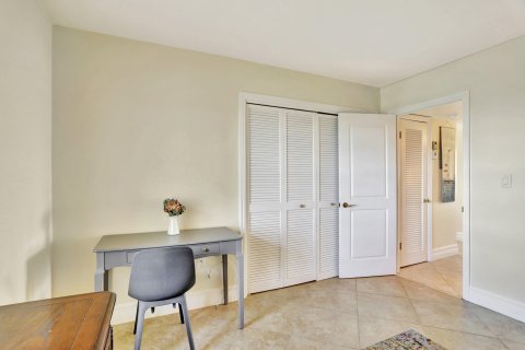 Condominio en venta en Hillsboro Beach, Florida, 2 dormitorios, 116.03 m2 № 913369 - foto 20