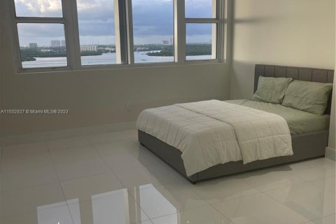 Copropriété à vendre à Bal Harbour, Floride: 2 chambres, 134.43 m2 № 911020 - photo 13