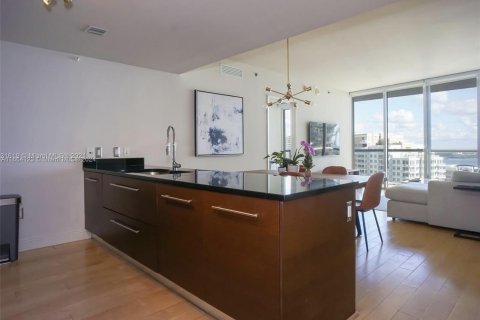 Copropriété à vendre à Miami, Floride: 2 chambres, 119.84 m2 № 1375645 - photo 3