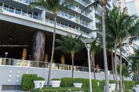 Condominio en venta en Miami, Florida, 2 dormitorios, 119.84 m2 № 1375645 - foto 18