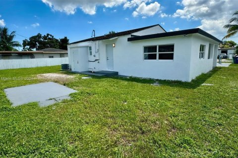 Casa en venta en Miami, Florida, 3 dormitorios, 93.27 m2 № 1375644 - foto 18