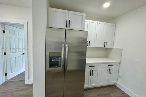 Casa en venta en Miami, Florida, 3 dormitorios, 93.27 m2 № 1375644 - foto 8