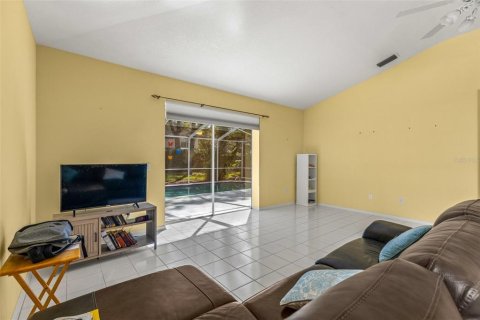 Casa en venta en Tampa, Florida, 3 dormitorios, 168.15 m2 № 1314328 - foto 9