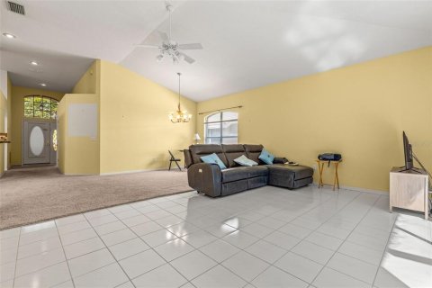 House in Tampa, Florida 3 bedrooms, 168.15 sq.m. № 1314328 - photo 6