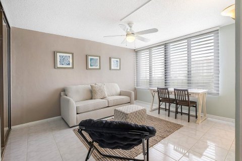 Copropriété à vendre à Pompano Beach, Floride: 2 chambres, 167.22 m2 № 1128893 - photo 28