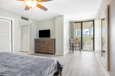 Condo in Pompano Beach, Florida, 2 bedrooms  № 1128893 - photo 24