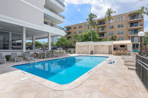 Condo in Pompano Beach, Florida, 2 bedrooms  № 1128893 - photo 8