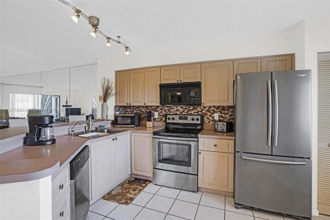 Copropriété à vendre à Pompano Beach, Floride: 2 chambres, 110.55 m2 № 1161403 - photo 7