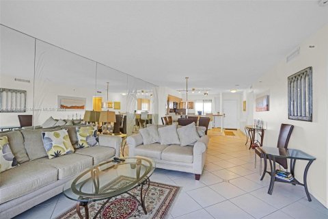 Copropriété à vendre à Pompano Beach, Floride: 2 chambres, 110.55 m2 № 1161403 - photo 4