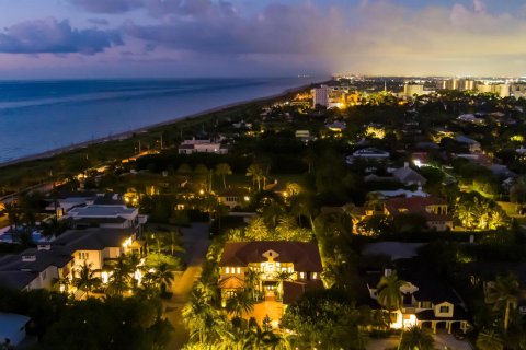 House in Delray Beach, Florida 6 bedrooms, 691.01 sq.m. № 914427 - photo 7