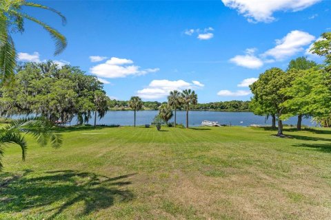 Villa ou maison à vendre à Mount Dora, Floride: 4 chambres, 305.65 m2 № 1352779 - photo 1