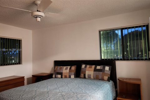 Купить кондоминиум в Тамарак, Флорида 2 спальни, 76.83м2, № 965587 - фото 25