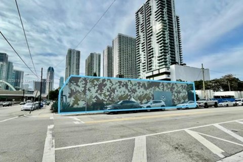 Propiedad comercial en venta en Miami, Florida № 975868 - foto 5