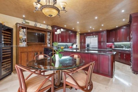 Copropriété à vendre à Aventura, Floride: 3 chambres, 318.28 m2 № 1404432 - photo 10