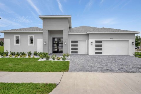 House in Serengeti by Biscayne Homes in Spring Hill, Florida 5 bedrooms, 395 sq.m. № 521482 - photo 1