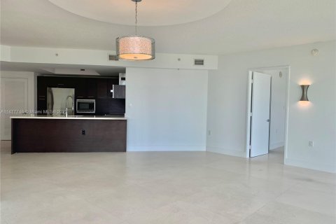 Condo in Sunny Isles Beach, Florida, 3 bedrooms  № 809102 - photo 8