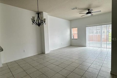 Touwnhouse à vendre à Kissimmee, Floride: 3 chambres, 120.31 m2 № 1336017 - photo 3