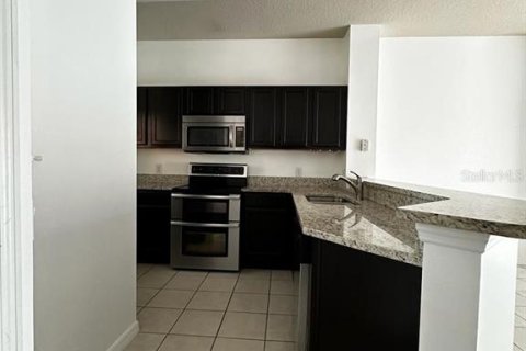 Touwnhouse à vendre à Kissimmee, Floride: 3 chambres, 120.31 m2 № 1336017 - photo 5