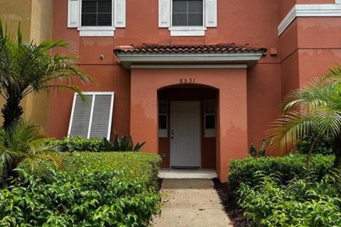 Adosado en venta en Kissimmee, Florida, 3 dormitorios, 120.31 m2 № 1336017 - foto 1