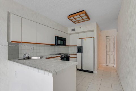 Copropriété à vendre à Aventura, Floride: 2 chambres, 126.81 m2 № 1385645 - photo 6