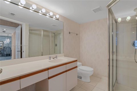 Copropriété à vendre à Aventura, Floride: 2 chambres, 126.81 m2 № 1385645 - photo 22