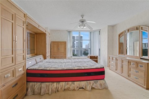 Condo in Aventura, Florida, 2 bedrooms  № 1385645 - photo 3