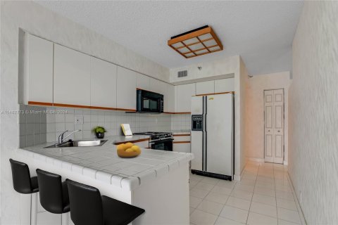 Copropriété à vendre à Aventura, Floride: 2 chambres, 126.81 m2 № 1385645 - photo 5