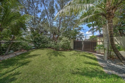 Casa en venta en Miami Beach, Florida, 3 dormitorios, 254.65 m2 № 1385644 - foto 26