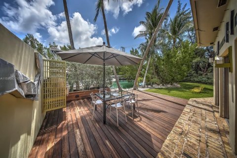 Casa en venta en Miami Beach, Florida, 3 dormitorios, 254.65 m2 № 1385644 - foto 22