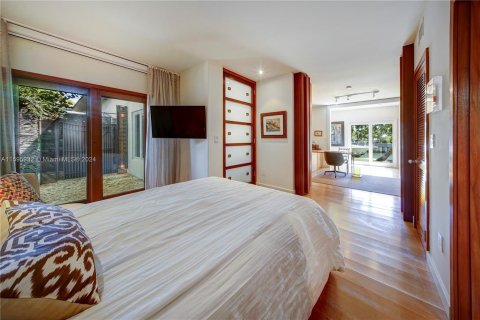 Casa en venta en Miami Beach, Florida, 3 dormitorios, 254.65 m2 № 1385644 - foto 14